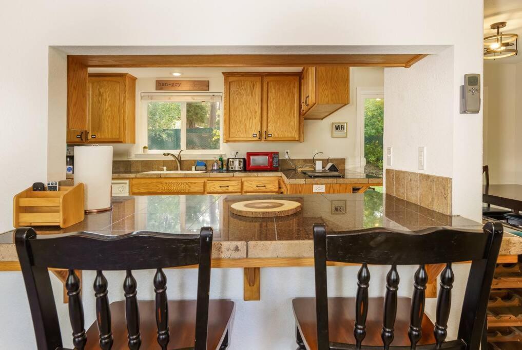 Acorn House - Charming House In Green Heaven With Pool Table With Lovely Backyard Oakhurst Bagian luar foto