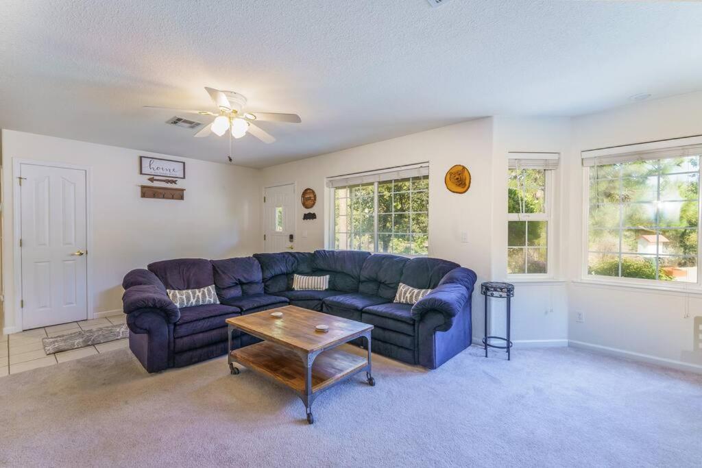 Acorn House - Charming House In Green Heaven With Pool Table With Lovely Backyard Oakhurst Bagian luar foto